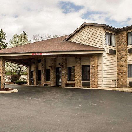 Quality Inn East Liverpool Экстерьер фото