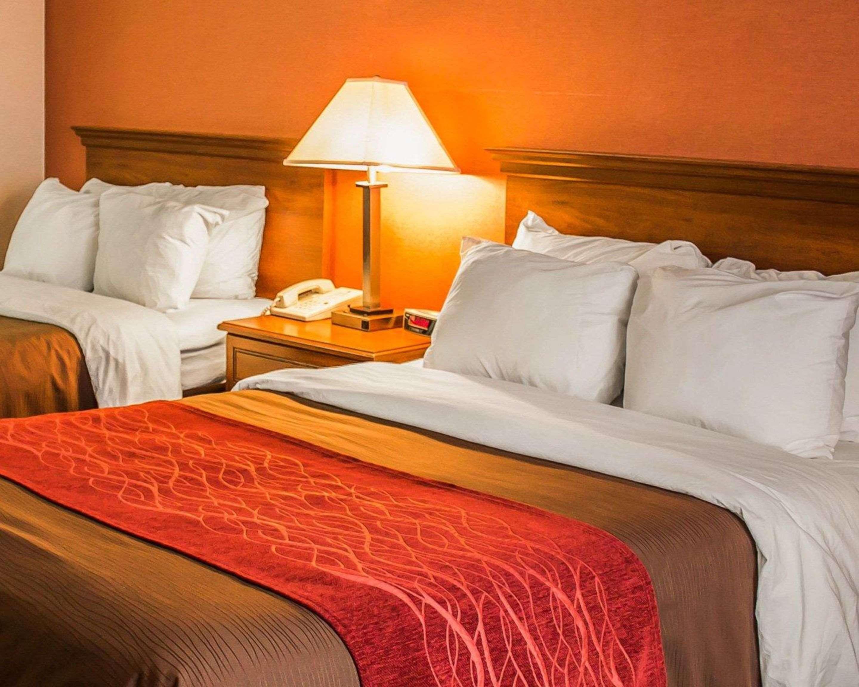 Quality Inn East Liverpool Экстерьер фото