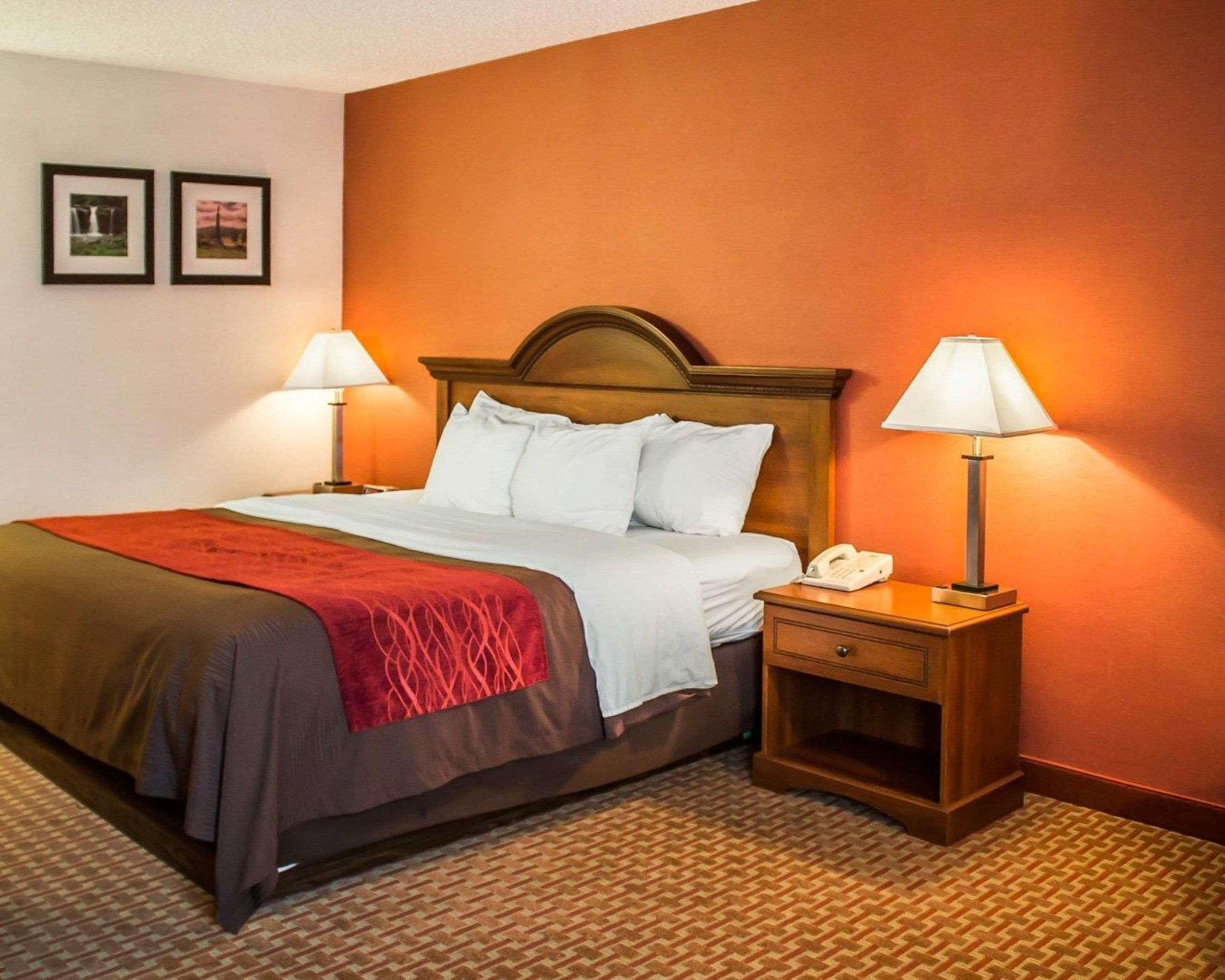 Quality Inn East Liverpool Экстерьер фото