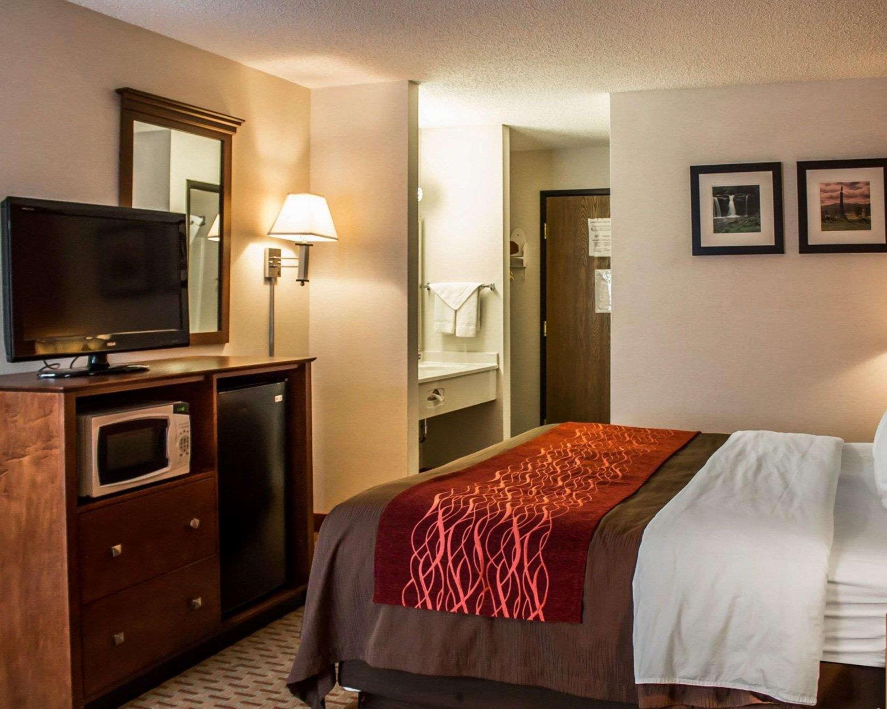 Quality Inn East Liverpool Экстерьер фото
