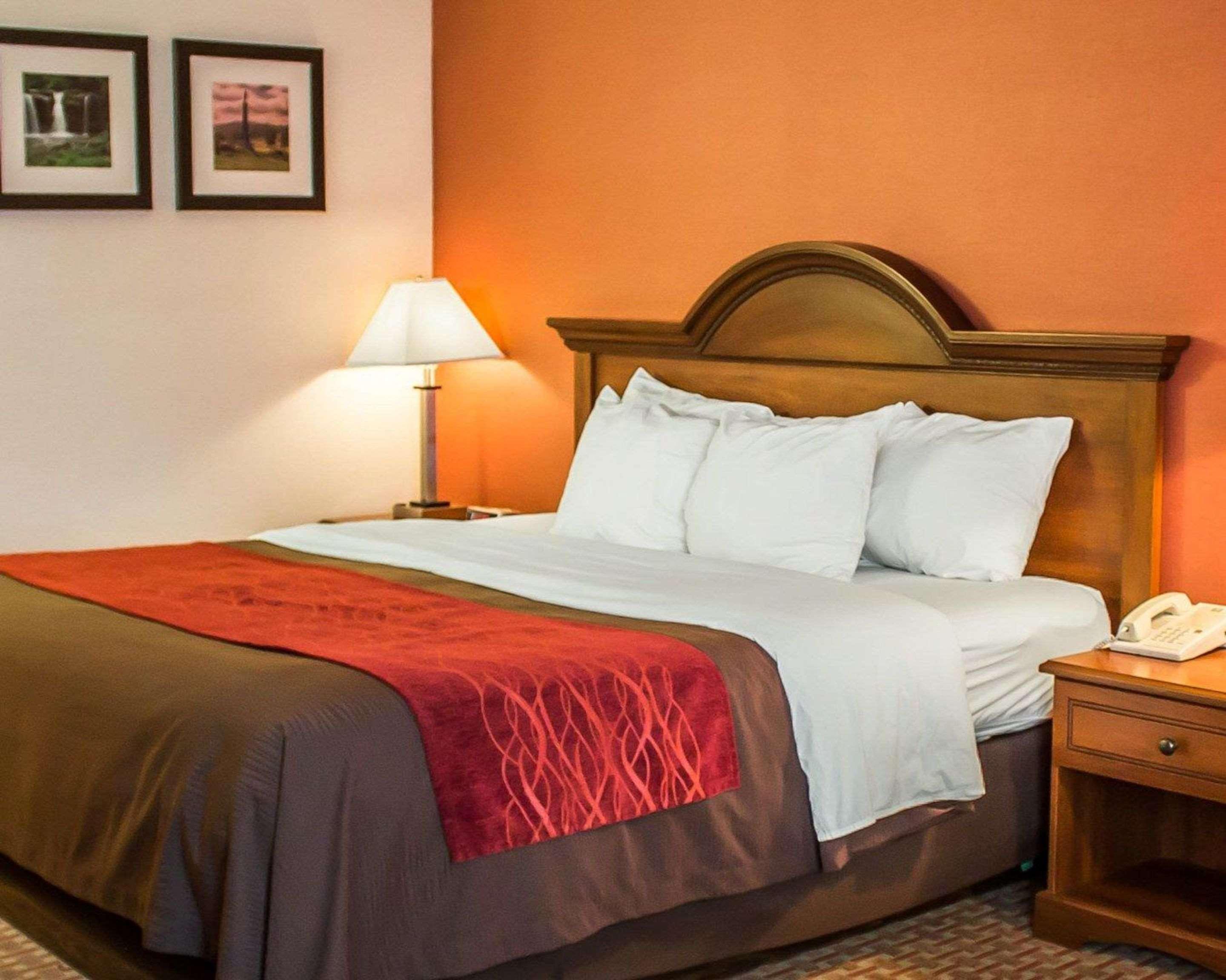 Quality Inn East Liverpool Экстерьер фото