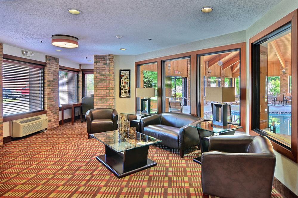 Quality Inn East Liverpool Экстерьер фото