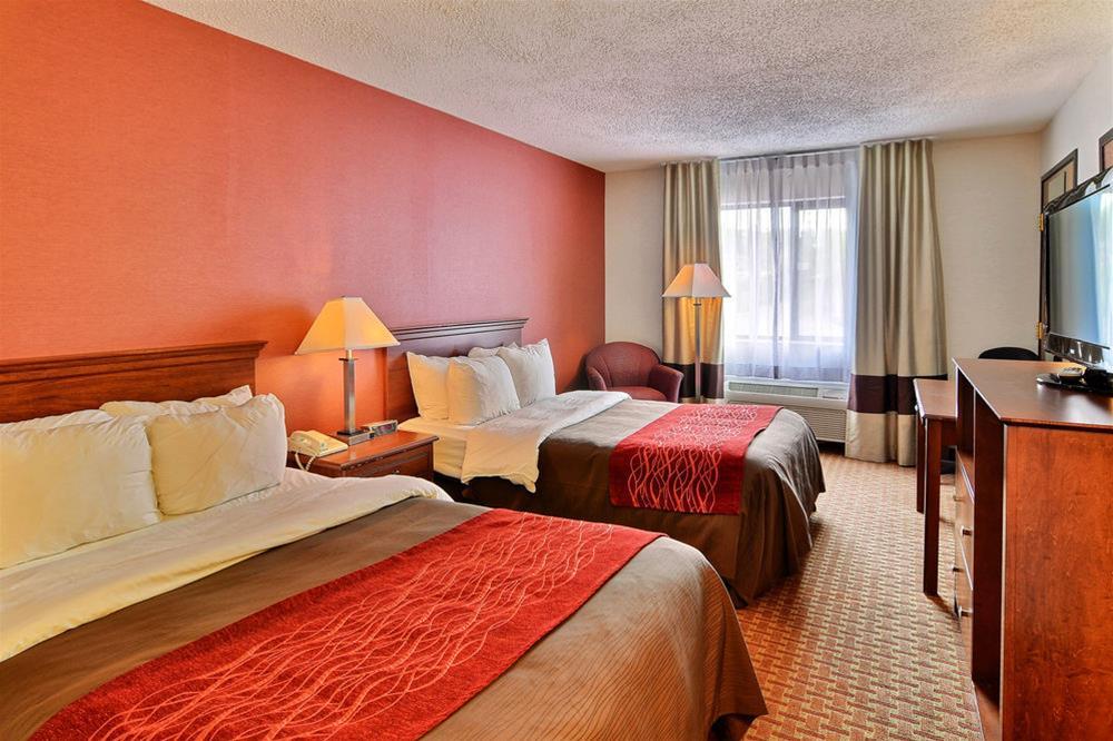 Quality Inn East Liverpool Экстерьер фото