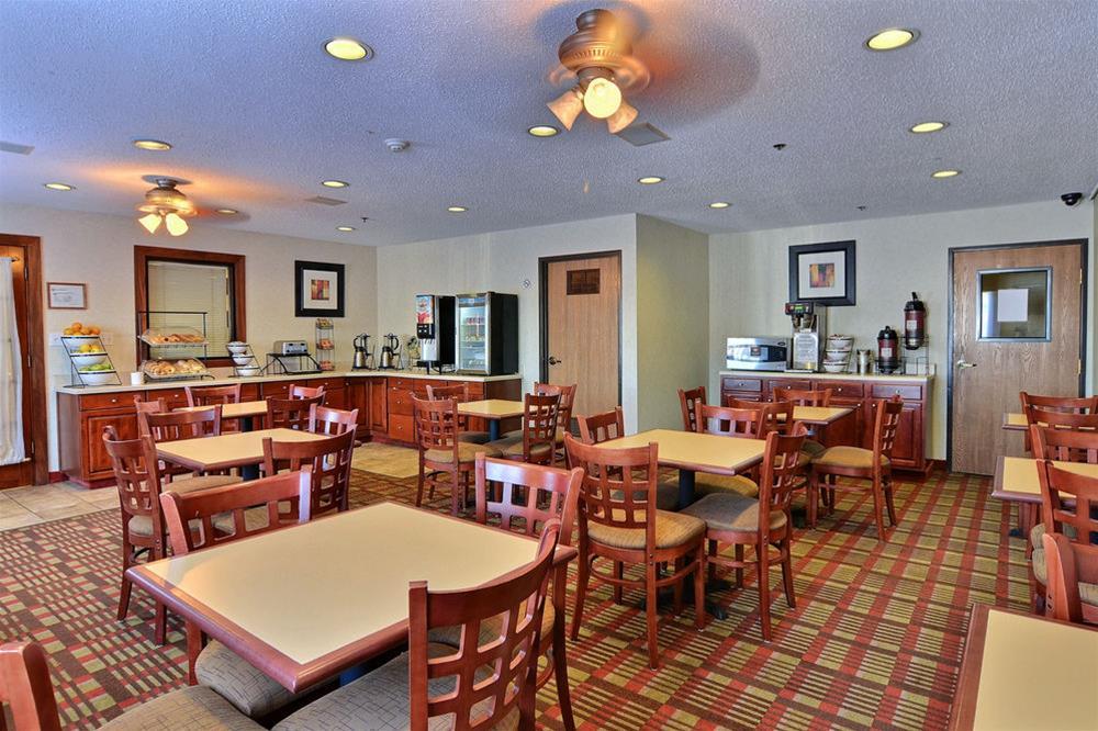 Quality Inn East Liverpool Экстерьер фото