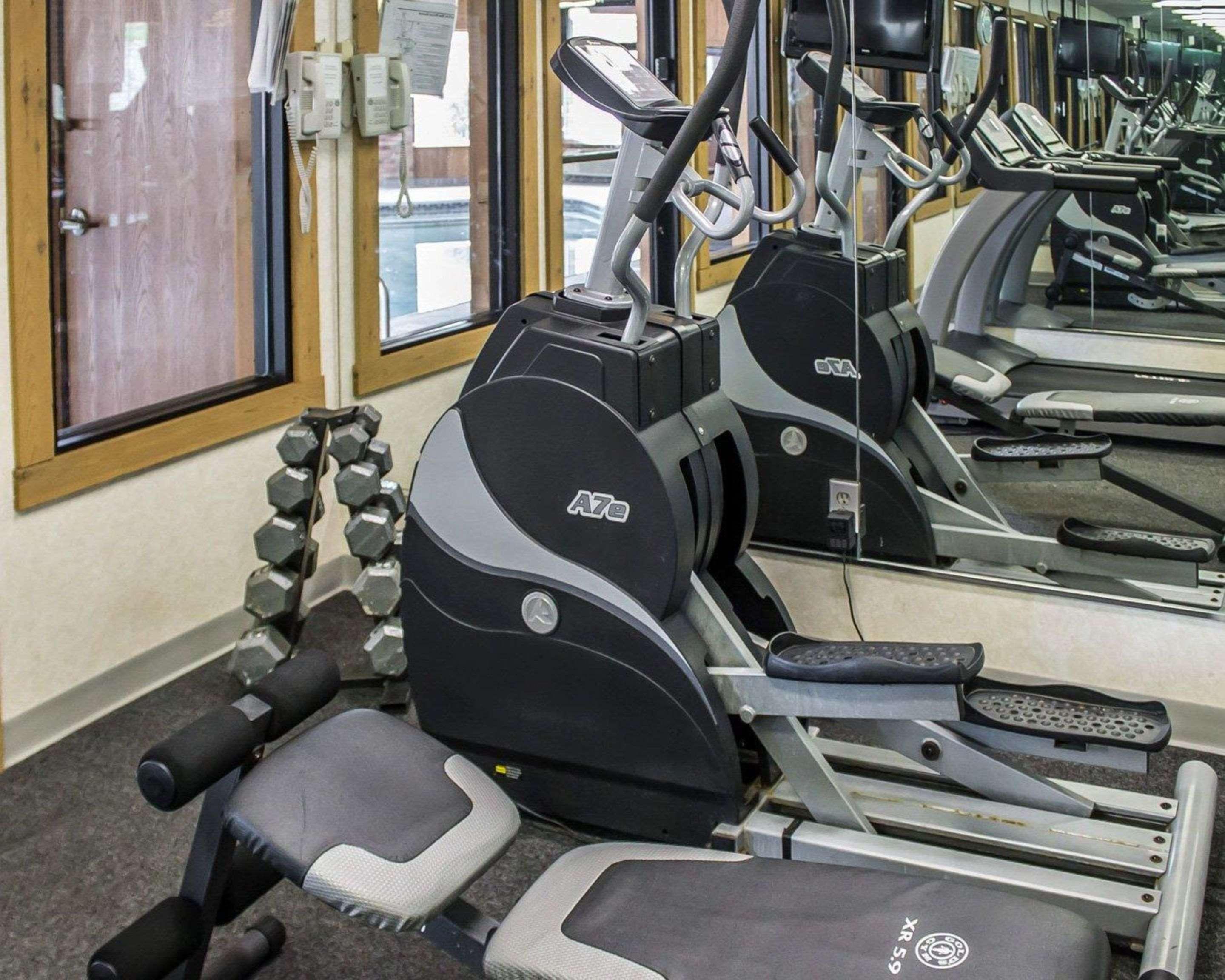 Quality Inn East Liverpool Экстерьер фото