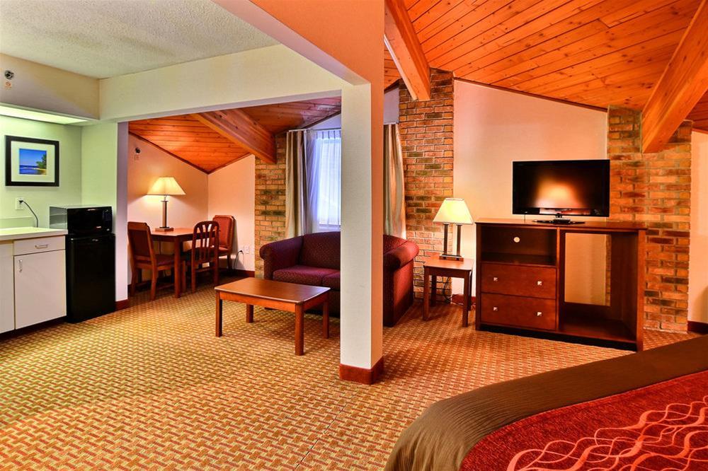 Quality Inn East Liverpool Экстерьер фото