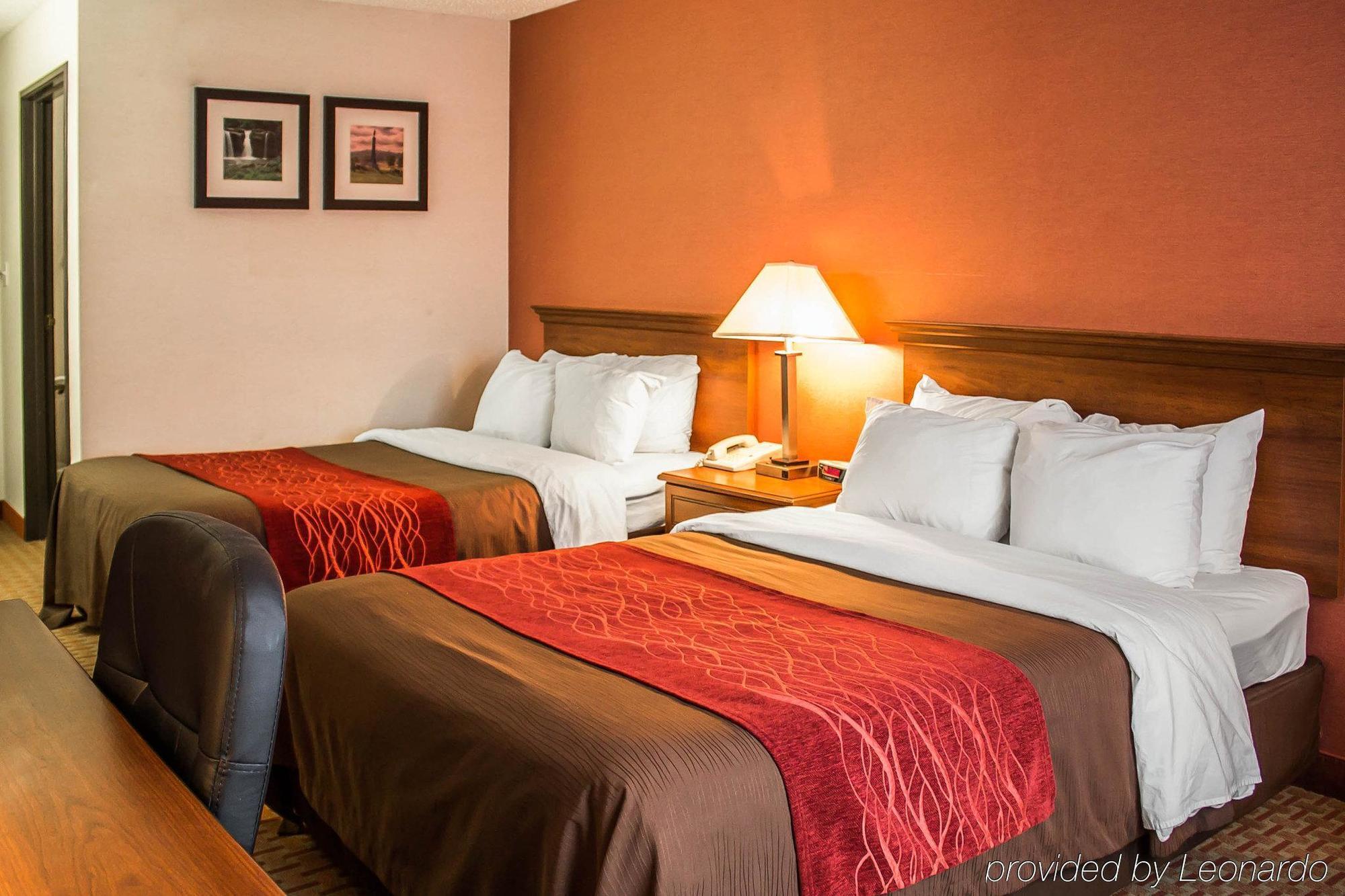Quality Inn East Liverpool Экстерьер фото