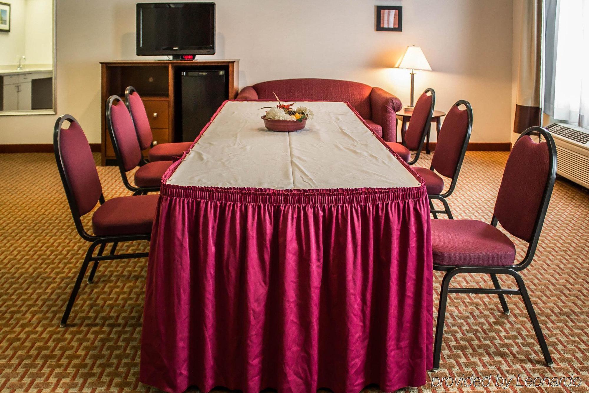 Quality Inn East Liverpool Экстерьер фото
